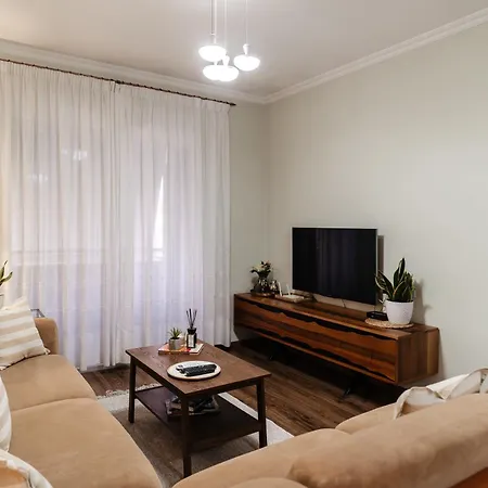 Cozy House In * Тирана