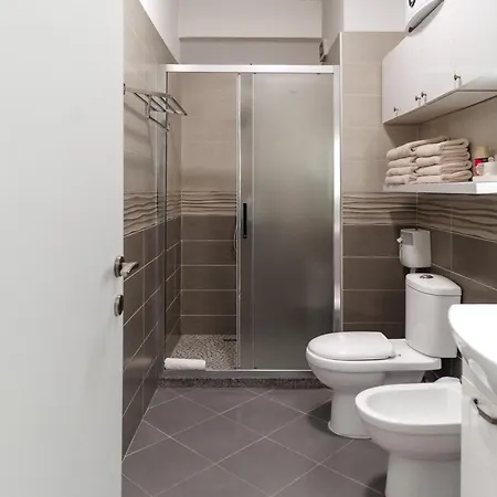 Cozy House In Τίρανα