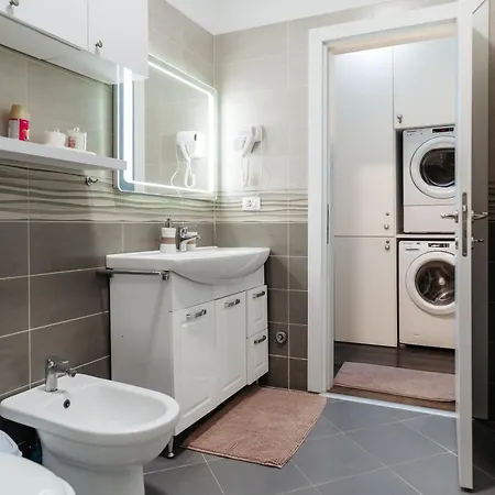 Cozy House In Τίρανα